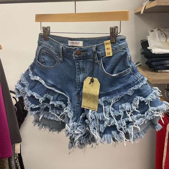 Vibrant Ruffled Jean Short - Picture 3 of 3